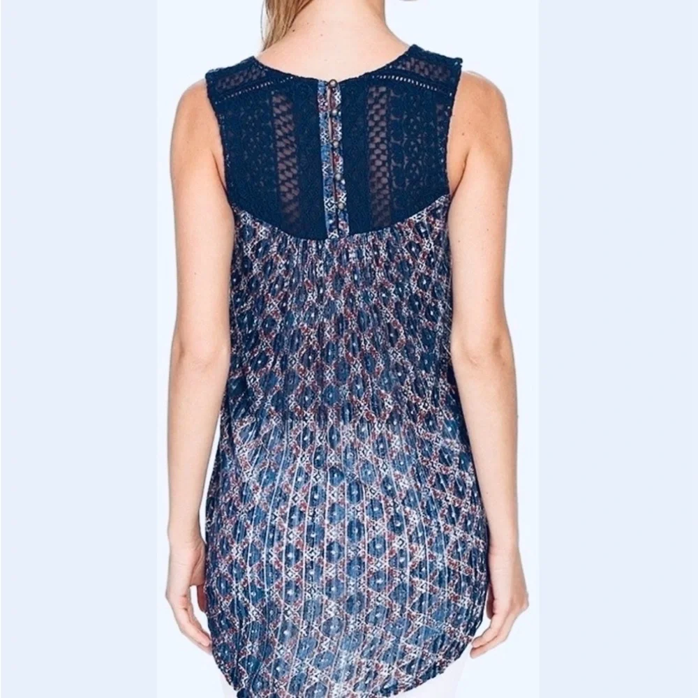 Lucky Brand Sleeveless Navy Patterned Top - Like New, Small - Picture 2 of 3